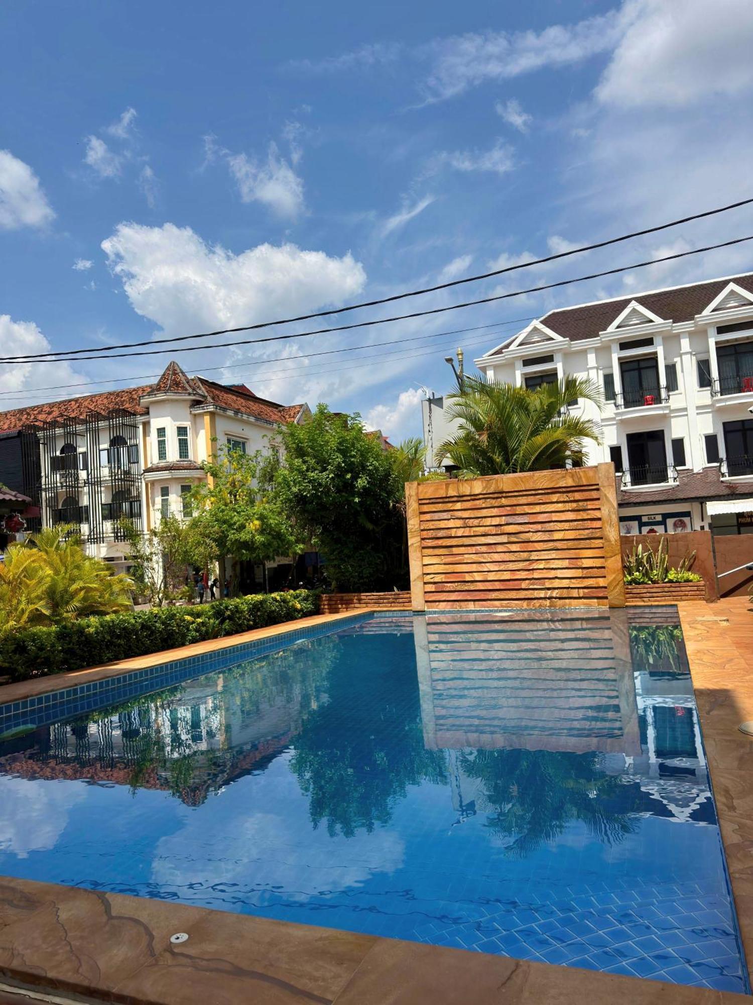 Shining Angkor Boutique Hotel Siem Reap Exteriör bild